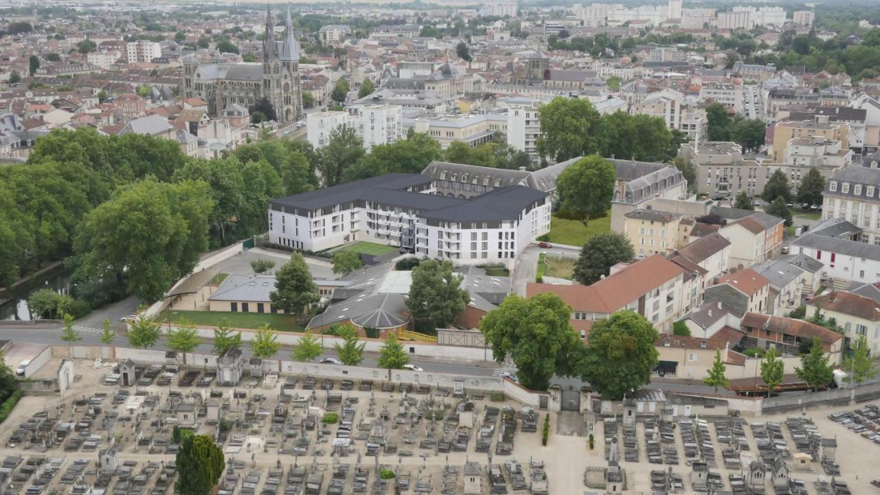 Domitys La Clef Des Arts Aparthotel Chalons en Champagne Bagian luar foto